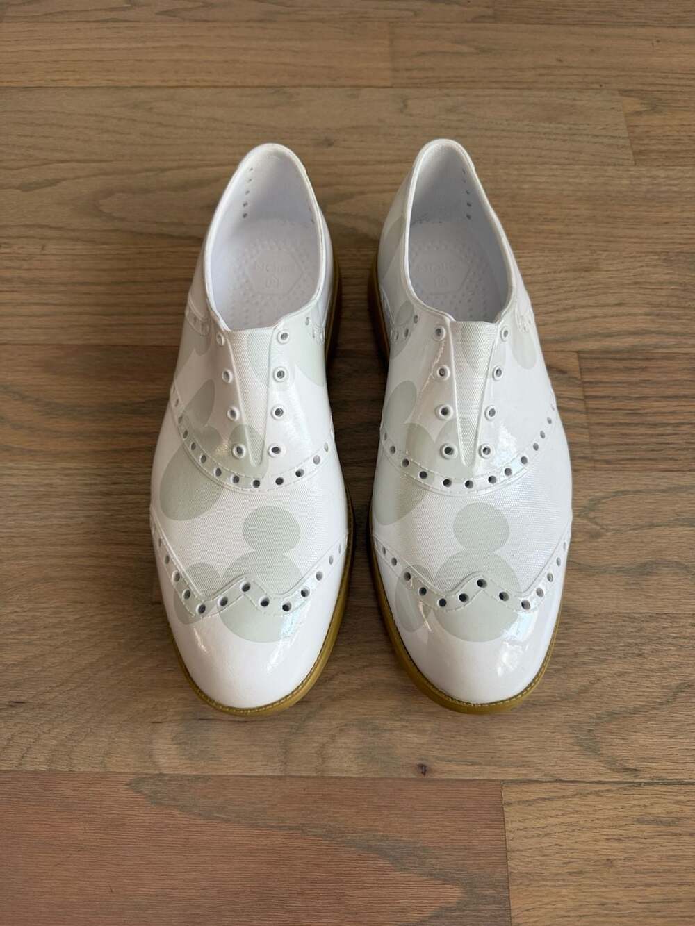 Biion Disney Mickey Mouse White Brogue Spikeless Golf Shoes